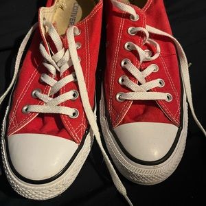 Size 8 in men size 10 in women like new converse